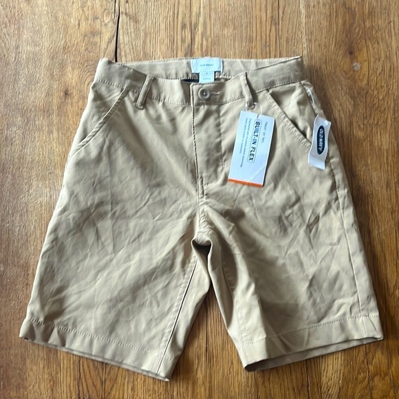 Built-In Flex Straight Uniform Shorts - Picture 1 of 4
